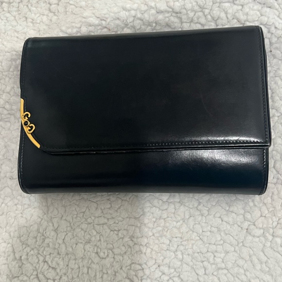 Beautiful Gucci clutch with strap - Picture 2 of 16